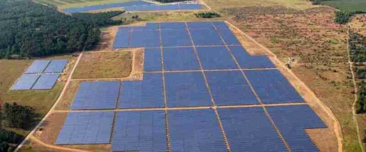 Photovoltaic power station - Solar park, tags: cinque che - CC BY-SA